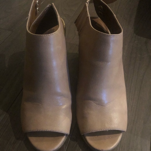 Steve Madden Block Heels - Picture 1 of 2